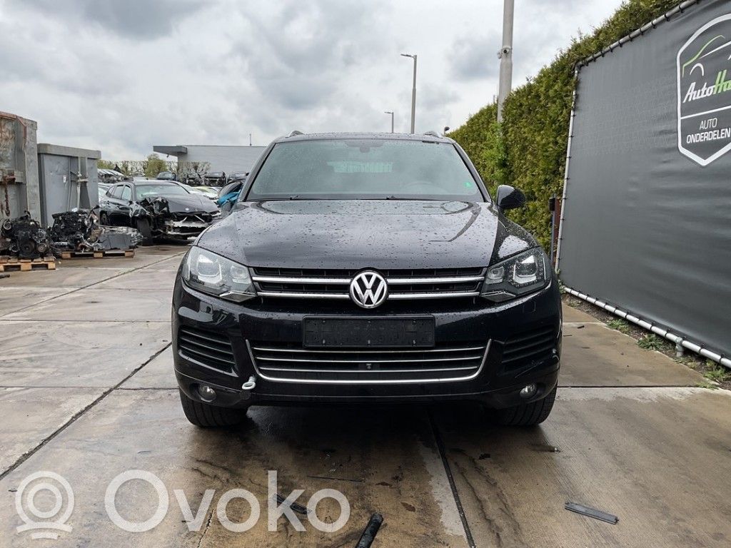 Volkswagen Touareg II Pokrywa przednia / Maska silnika 