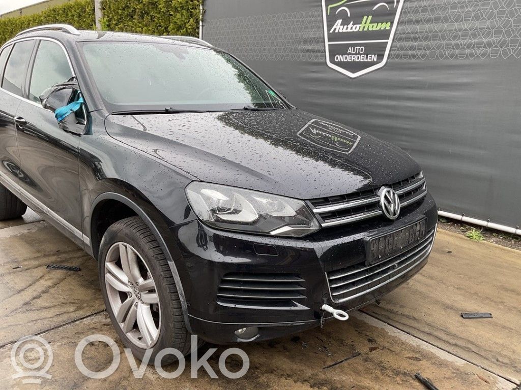 Volkswagen Touareg II Parachoques delantero