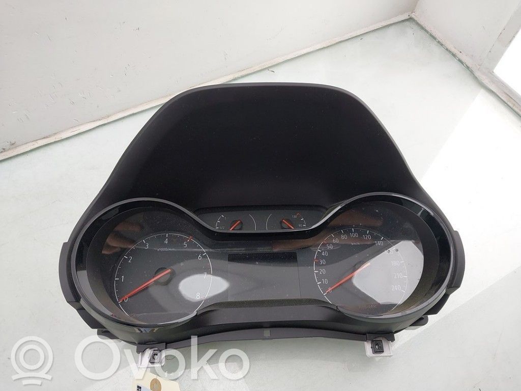 Opel Corsa F Licznik / Prędkościomierz