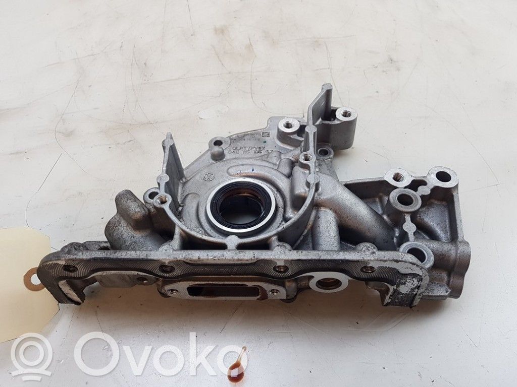 Volkswagen Golf VII Öljypumppu 