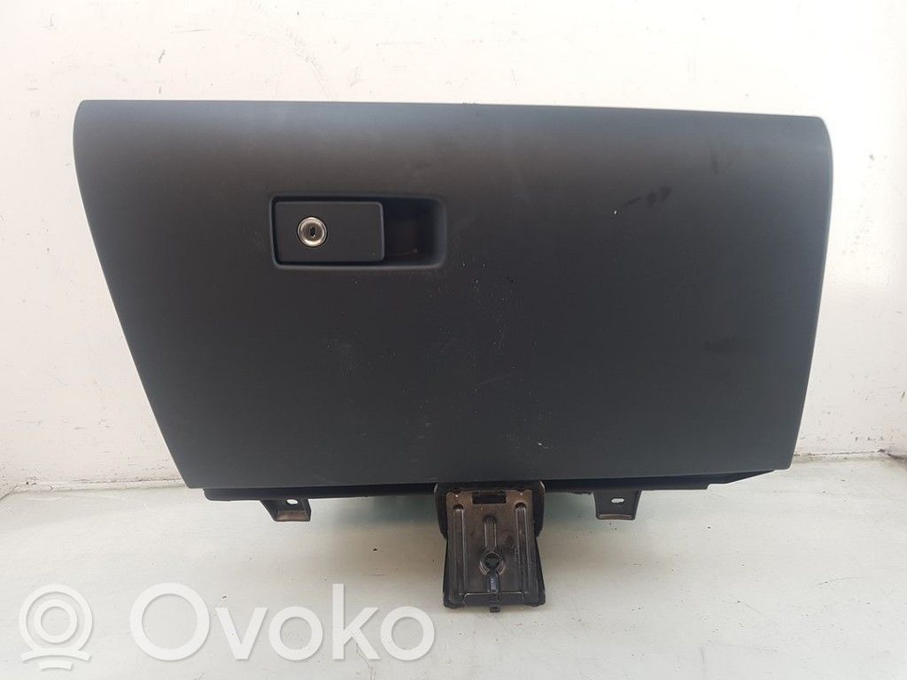 Volvo V60 Daiktadėžė 