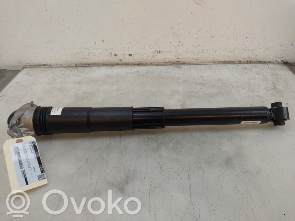 Volkswagen Golf VIII Takaiskunvaimennin 