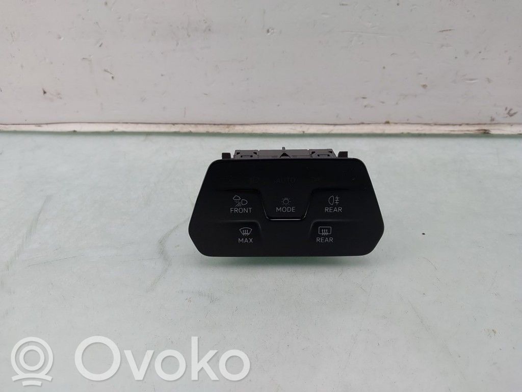 Volkswagen Golf VIII Przełącznik świateł 