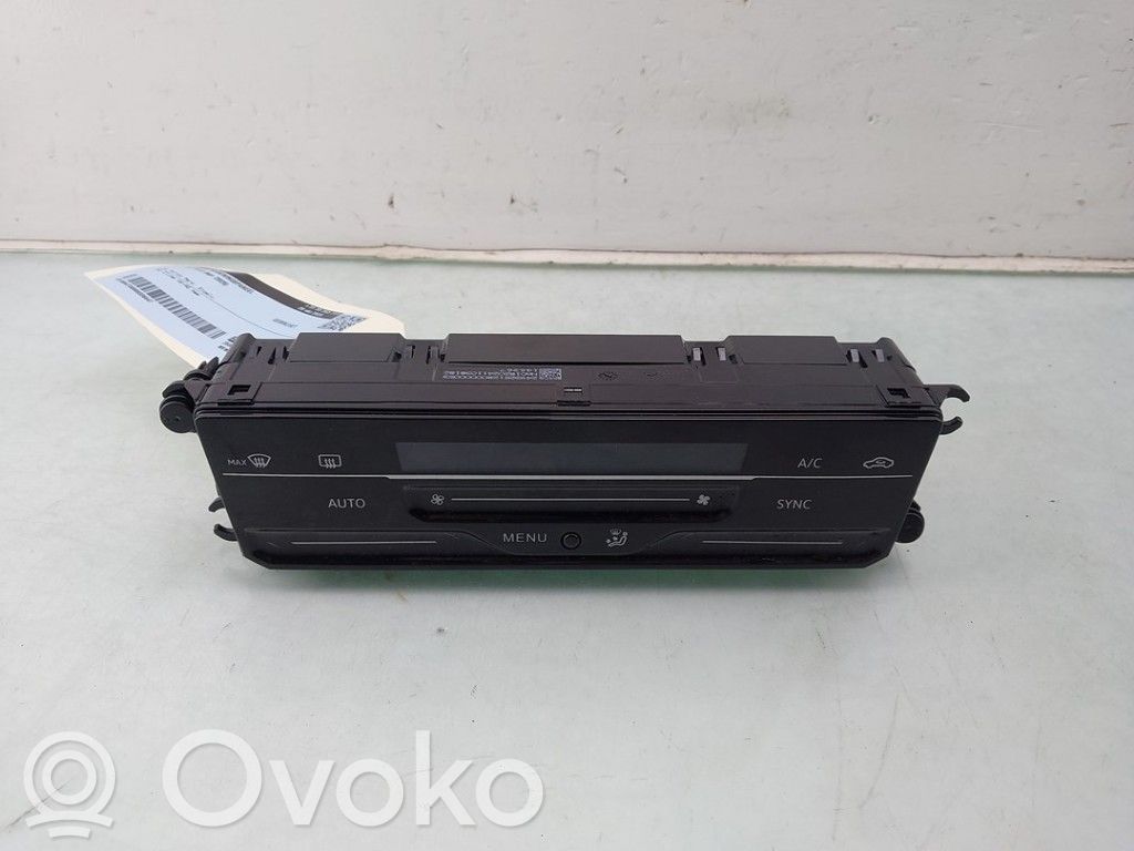 Volkswagen Polo VI Panel klimatyzacji 