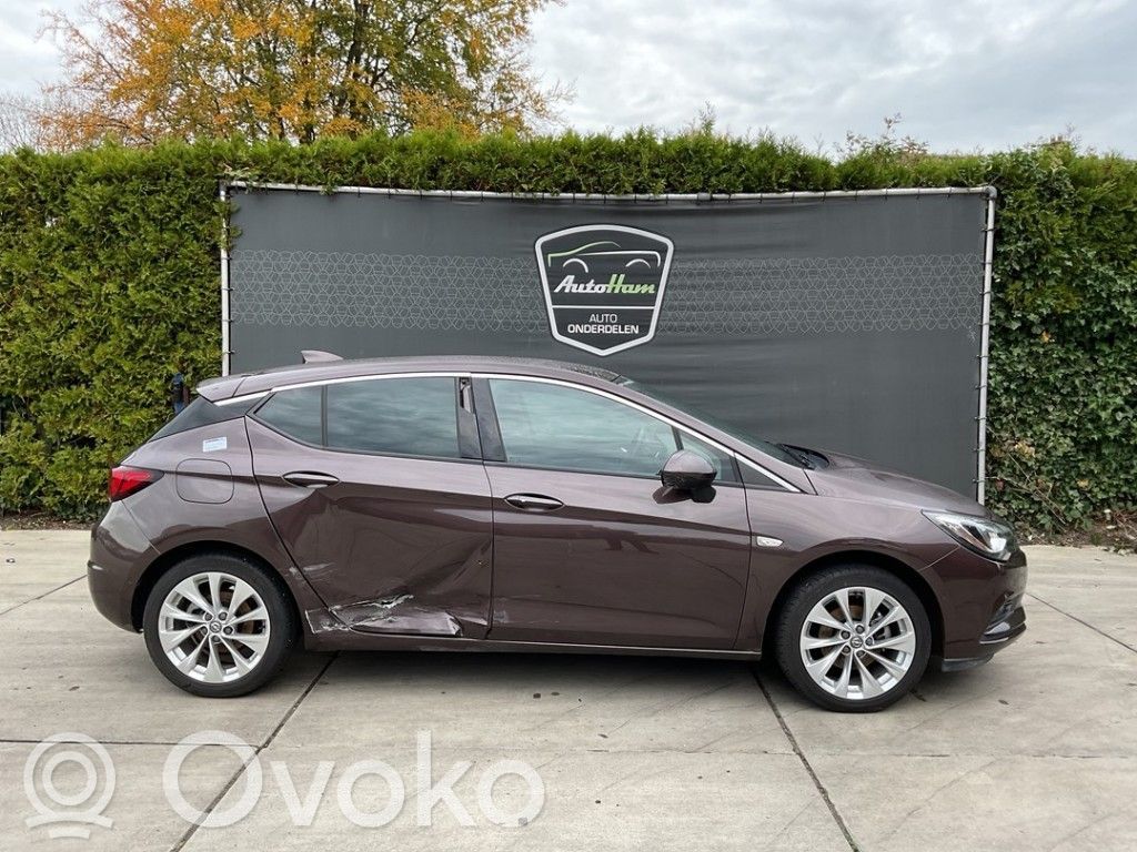 Opel Astra K Дверь 