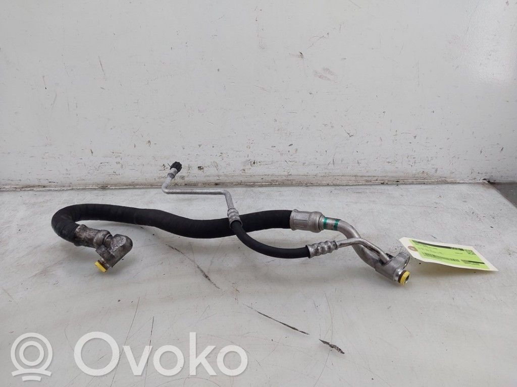 BMW 3 E90 E91 Ilmastointilaitteen putki (A/C) 