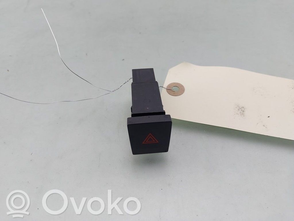 Cupra Born Botón interruptor de luz de peligro 