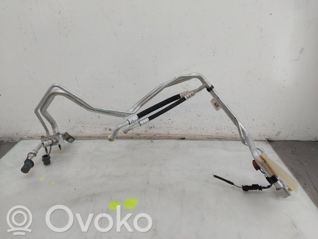 Volvo XC40 Ilmastointilaitteen putki (A/C) 