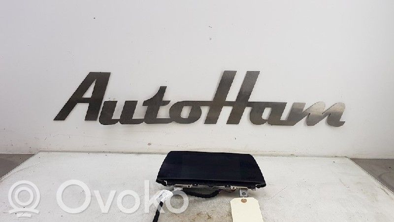 BMW 1 F20 F21 Panel radia 