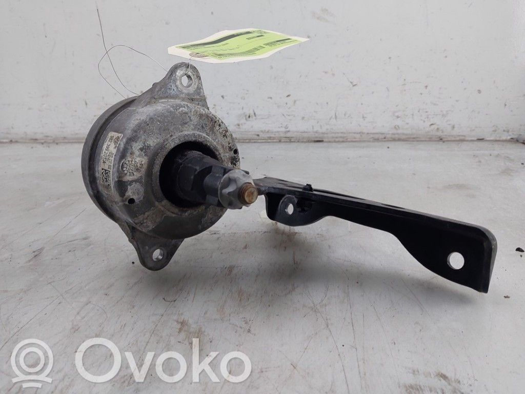 Porsche 718 Cayman 982 982c Engine mount bracket 