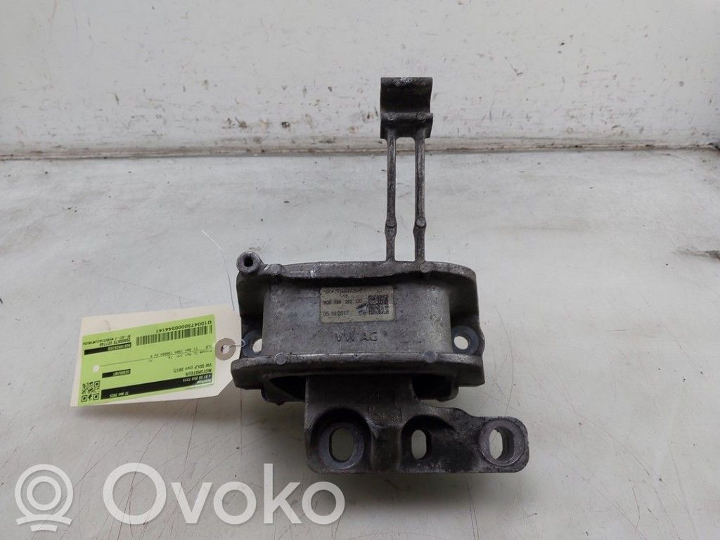 Volkswagen Golf VII Engine mount bracket 