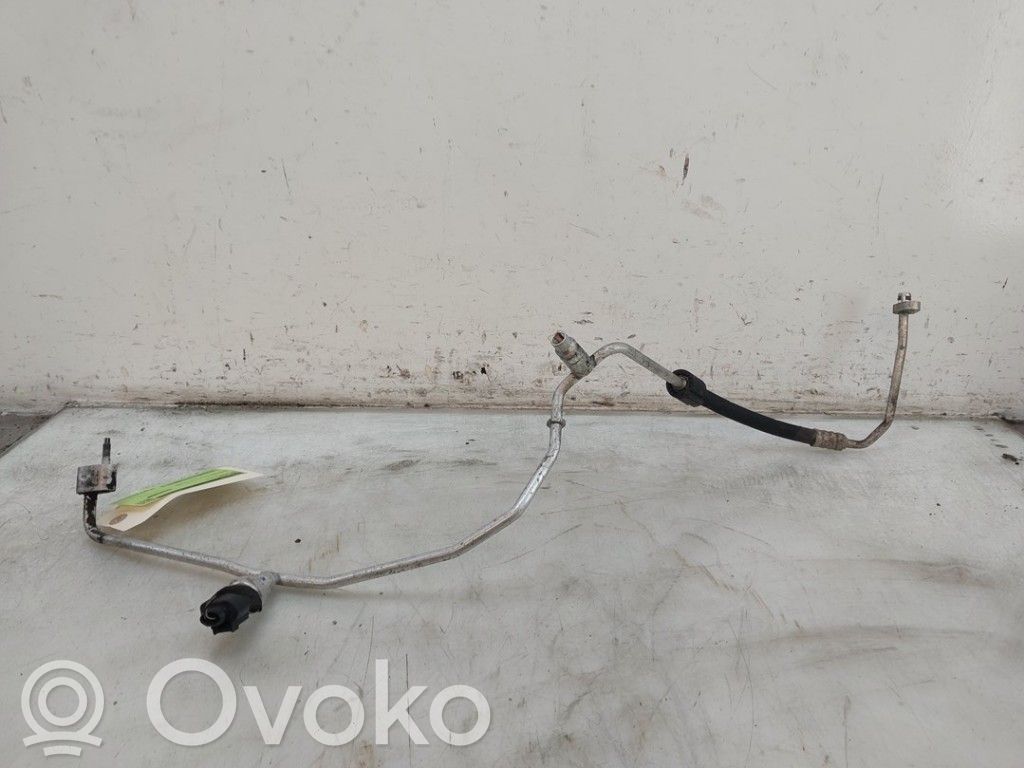 Volkswagen Tiguan Wąż / Przewód klimatyzacji A/C 