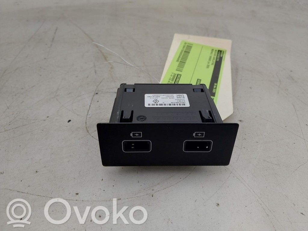 Renault Kangoo III Enchufe conector entrada auxiliar 