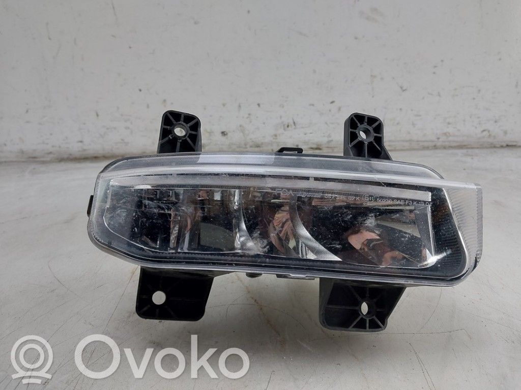 Ram 1500 DT Luz de niebla delantera 