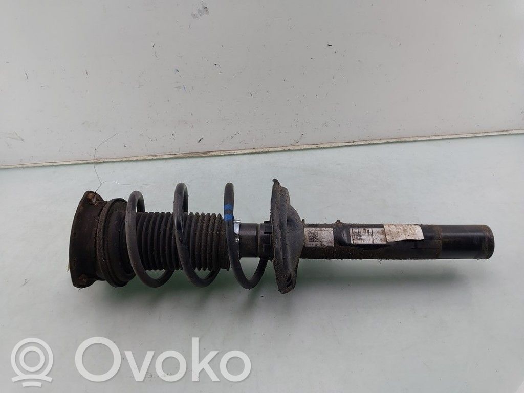 Volkswagen Golf VIII Amortyzator przedni
