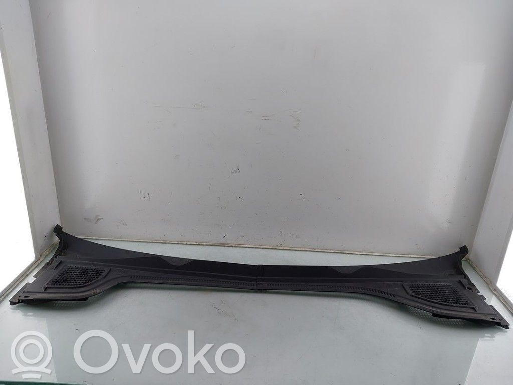 Volkswagen Golf VIII Podszybie przednie 
