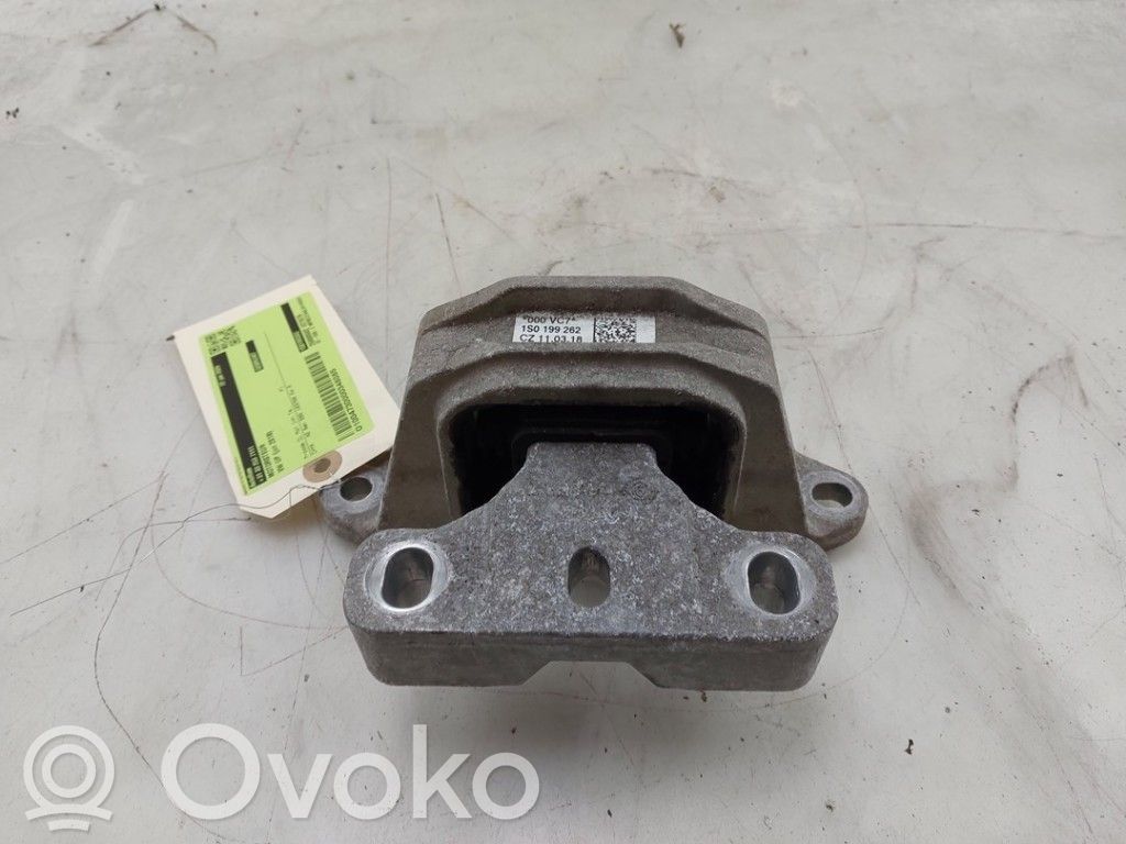 Engine mount bracket   1S0199262,1S0199262,1S0199262