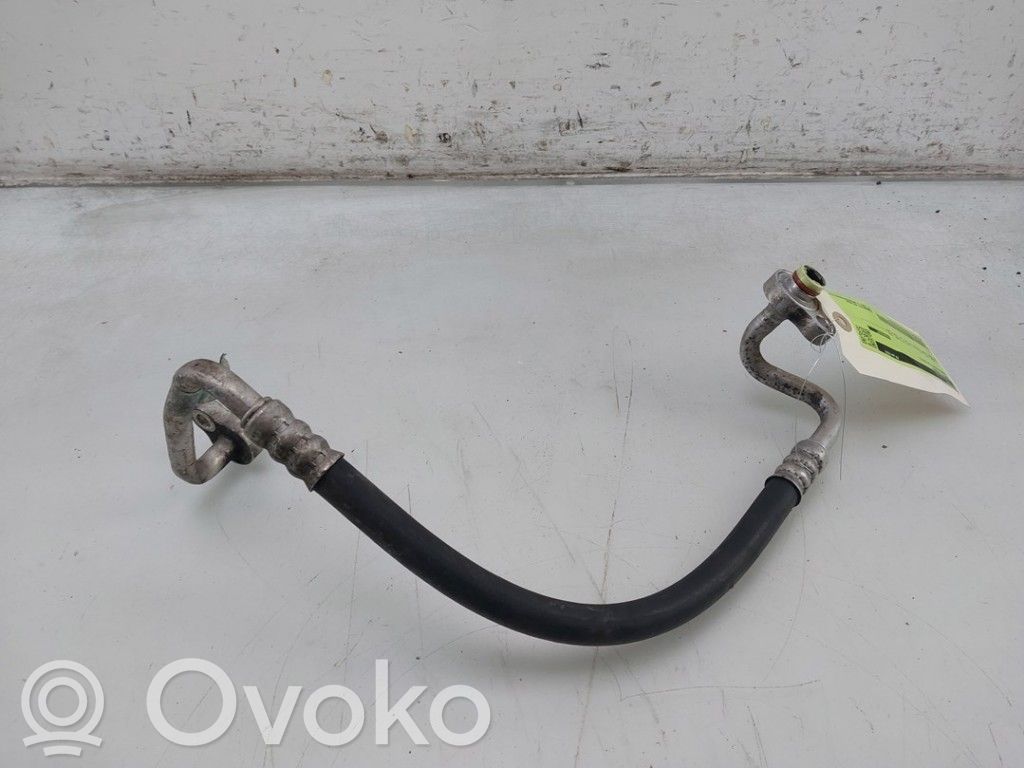 Ford Focus Ilmastointilaitteen putki (A/C) 