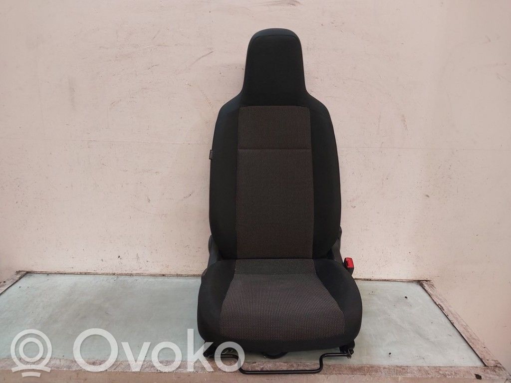 Volkswagen Up Etumatkustajan istuin 