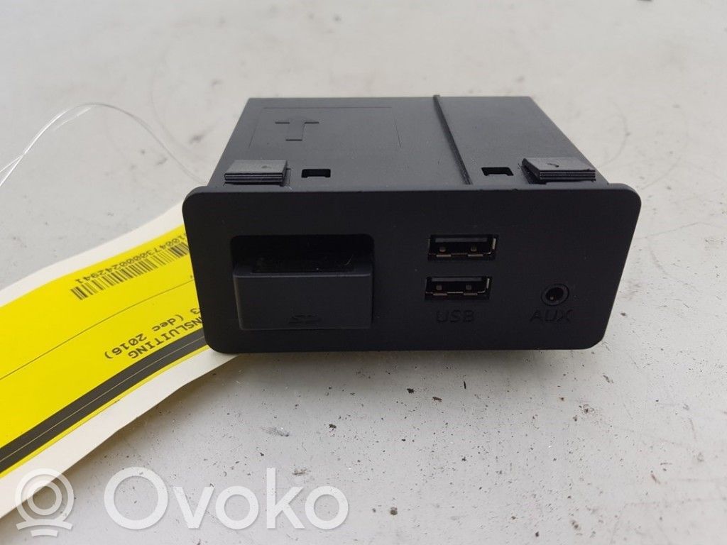 Mazda CX-3 AUX in-socket connector 