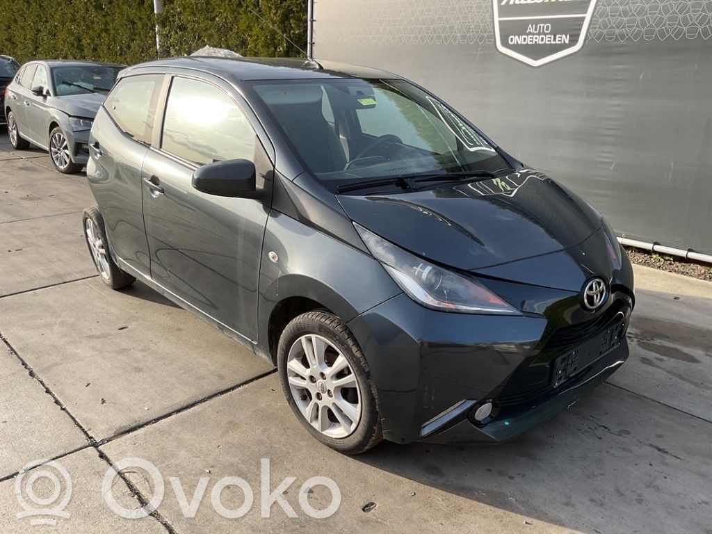 Toyota Aygo AB40 Guardabarro 