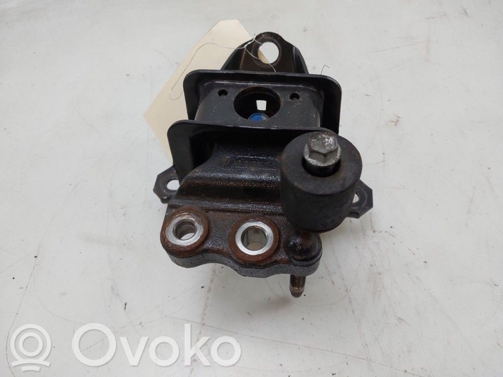 Peugeot 108 Engine mount bracket 