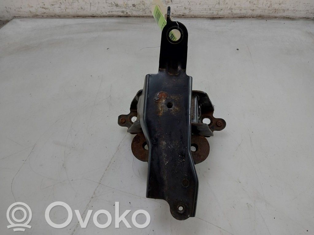Peugeot 108 Gearbox mounting bracket 
