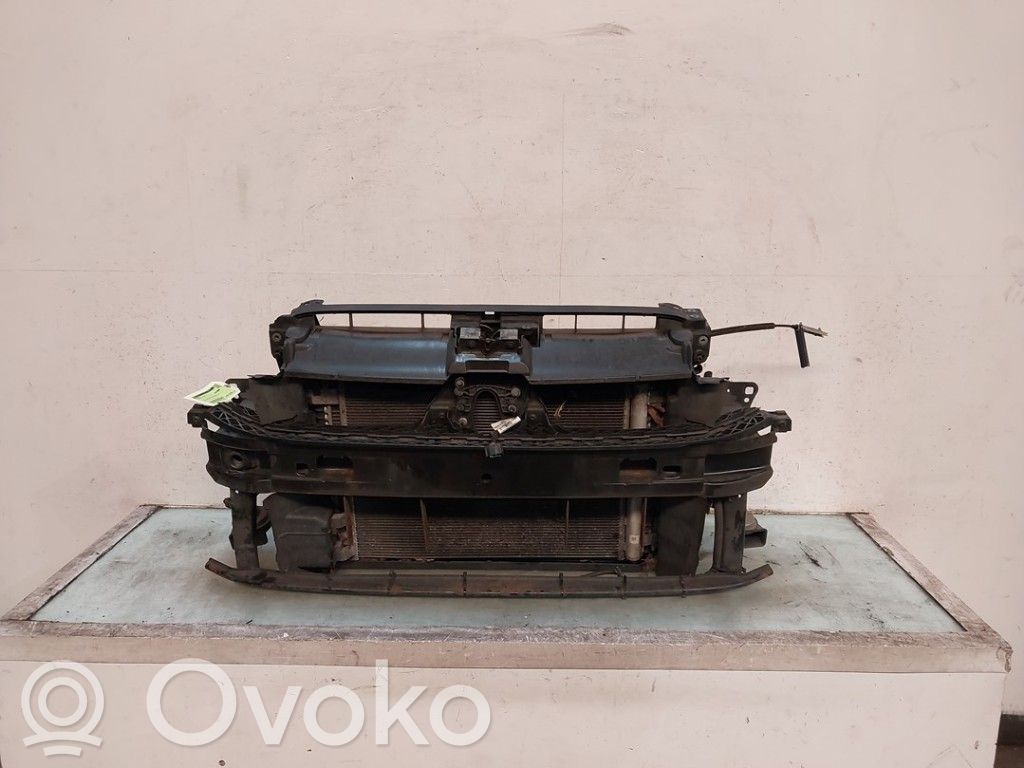 Volkswagen PASSAT B8 Set del radiatore 