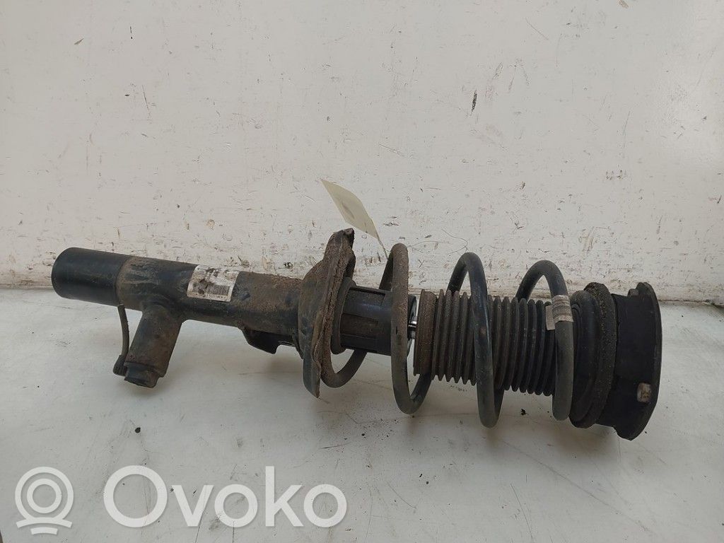 Volkswagen PASSAT B8 Etuiskunvaimennin