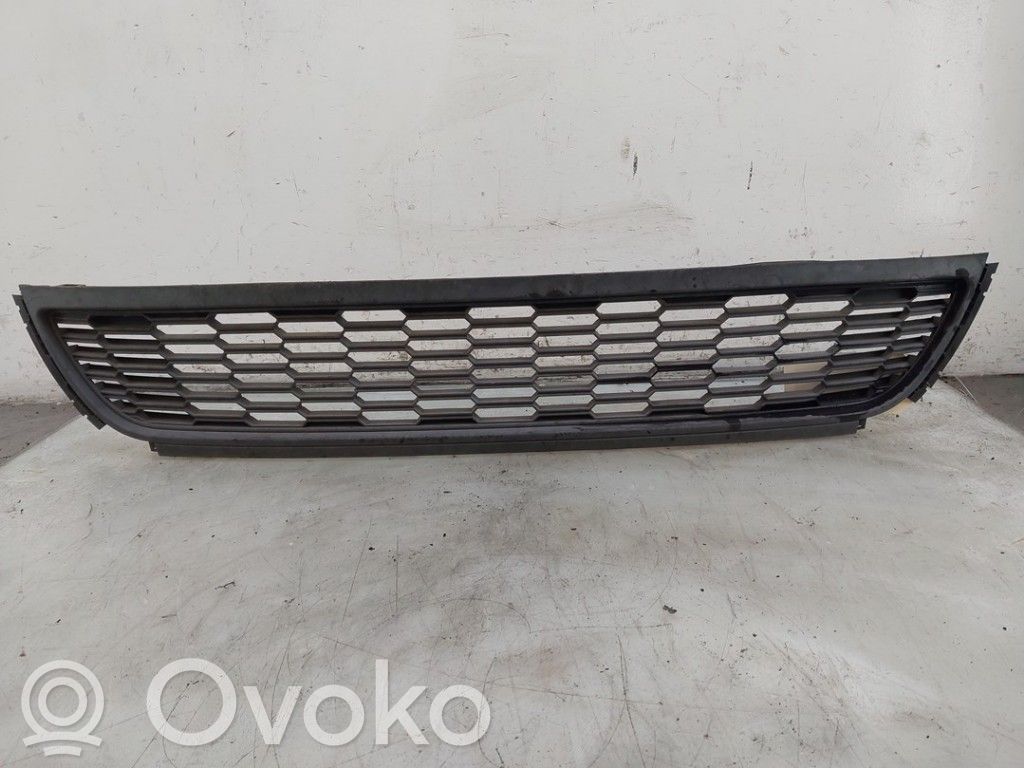Volkswagen Polo V 6R Rejilla delantera 