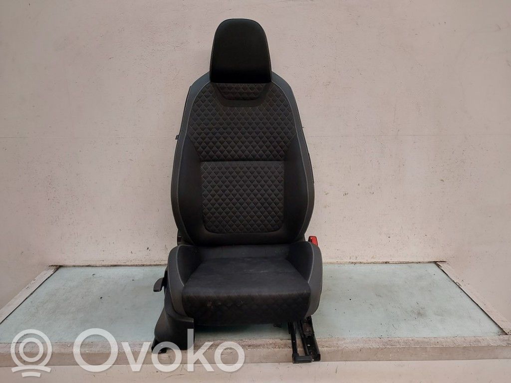 Skoda Fabia Mk3 (NJ) Fotel przedni pasażera 