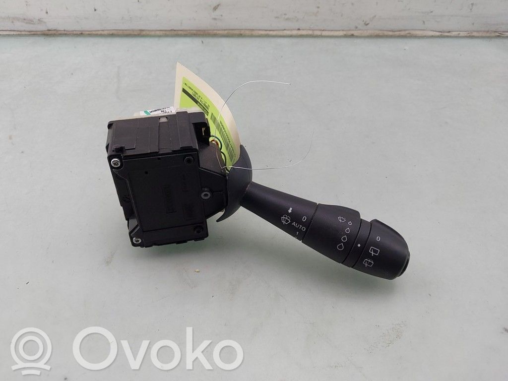 Renault Captur Wiper switch 