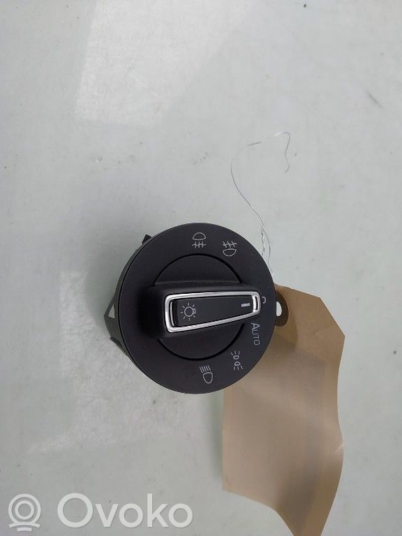 Skoda Kamiq Interruptor de luz 
