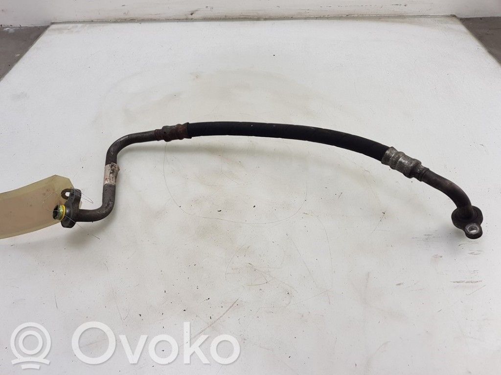 Volvo V70 Ilmastointilaitteen putki (A/C) 