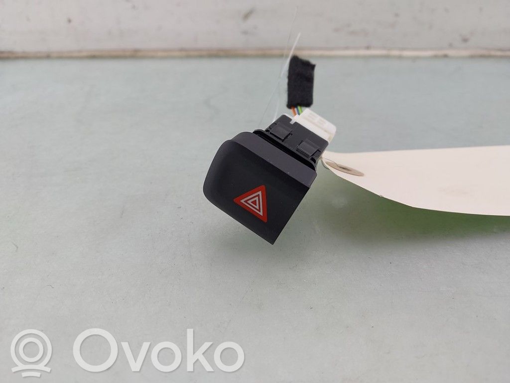 Toyota ProAce City Przycisk świateł awaryjnych 