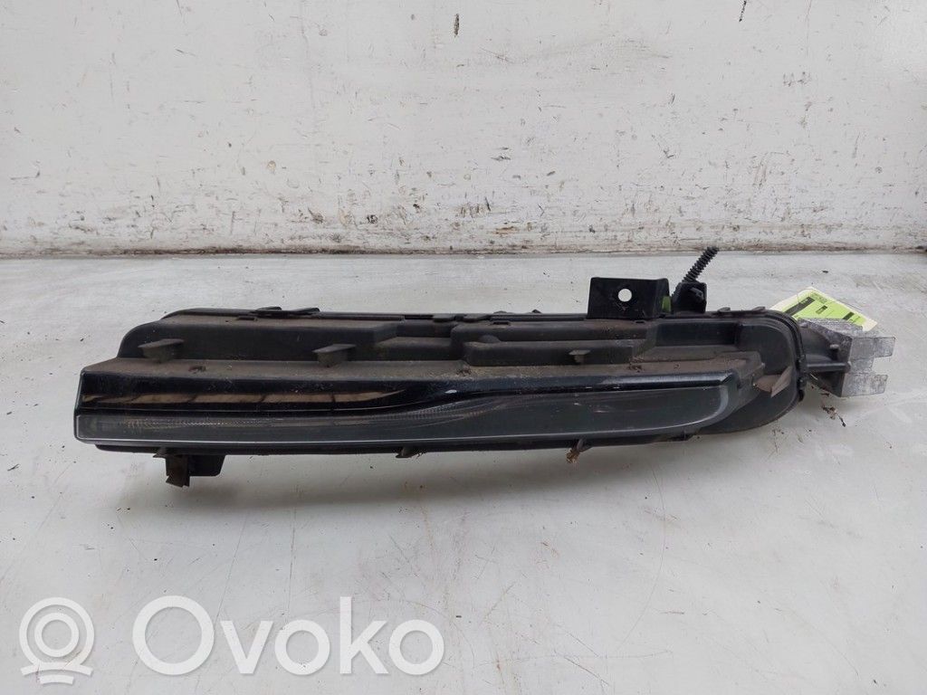 Volvo V40 Headlight part 