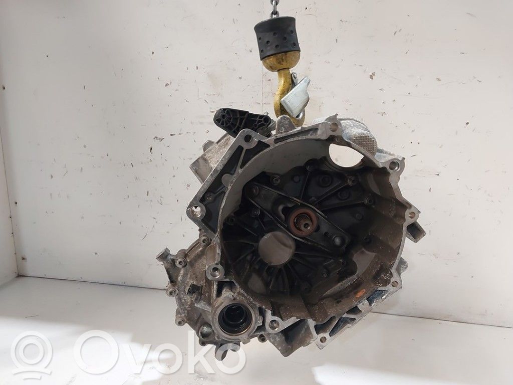 Volkswagen Polo VI Mehāniska 5 ātrumu pārnesumkārba 