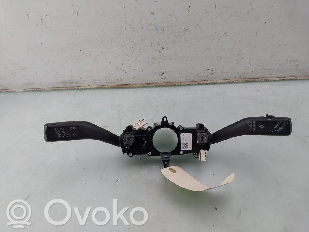 Volkswagen Caddy Ohjauspyörän painikkeet/kytkimet 