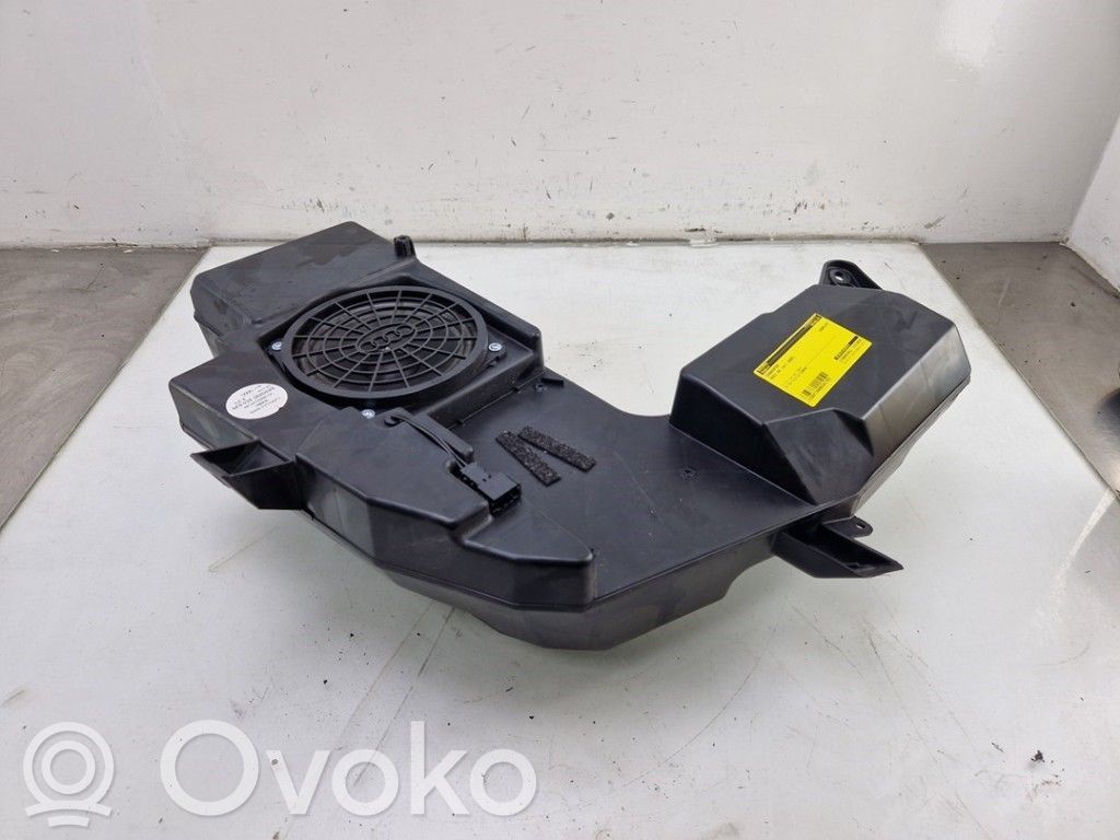 Audi A4 S4 B7 8E 8H Subwoofer 