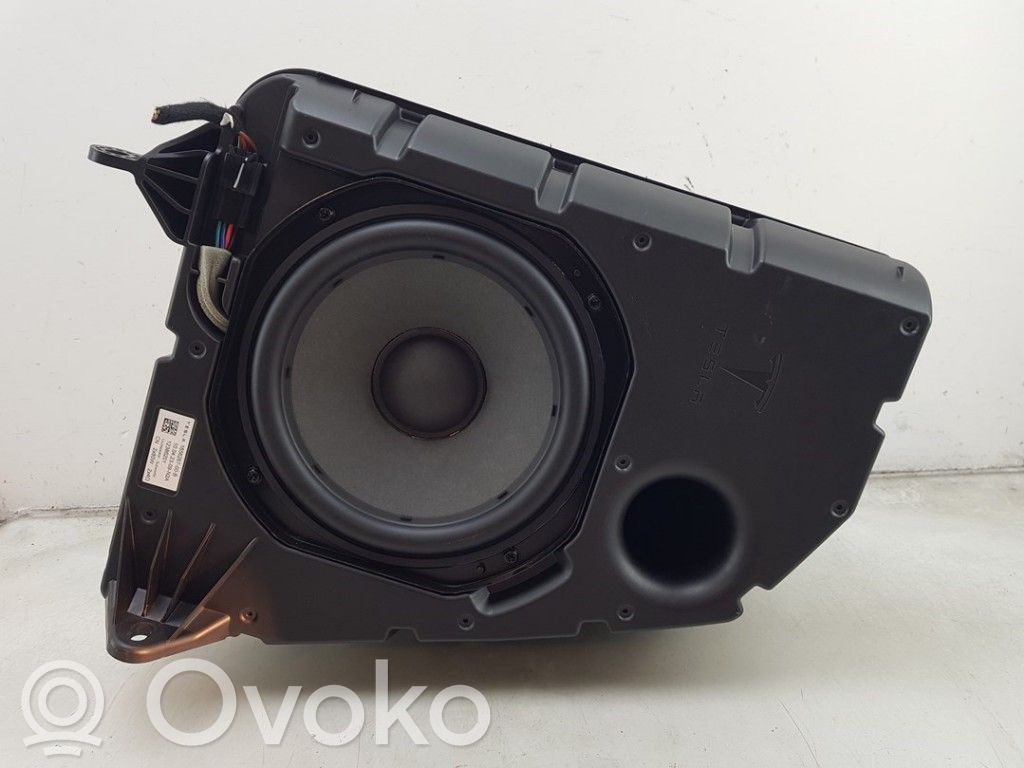 Tesla Model Y Enceinte subwoofer 