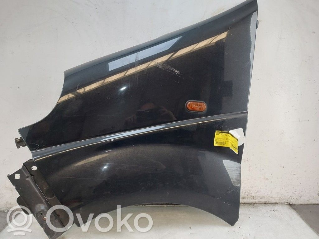 Renault Trafic II (X83) Sparnas 