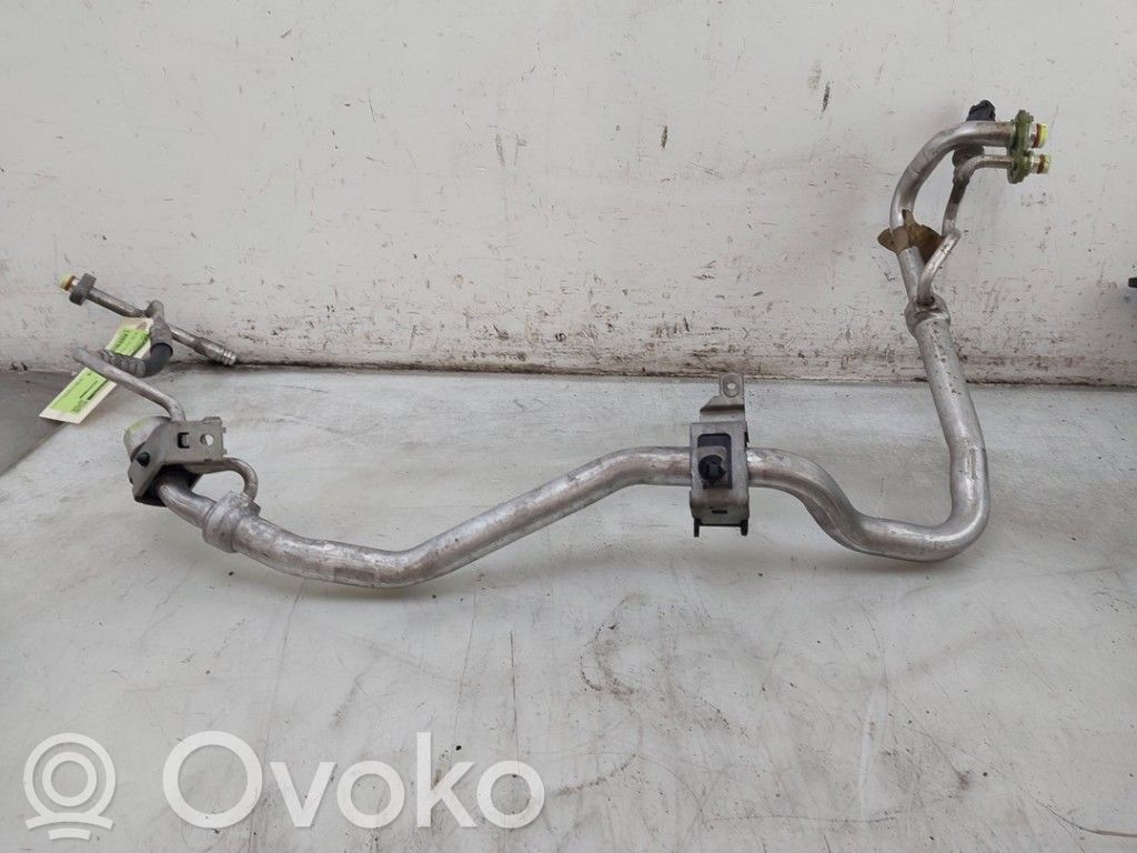 Ford Focus C-MAX Ilmastointilaitteen putki (A/C) 