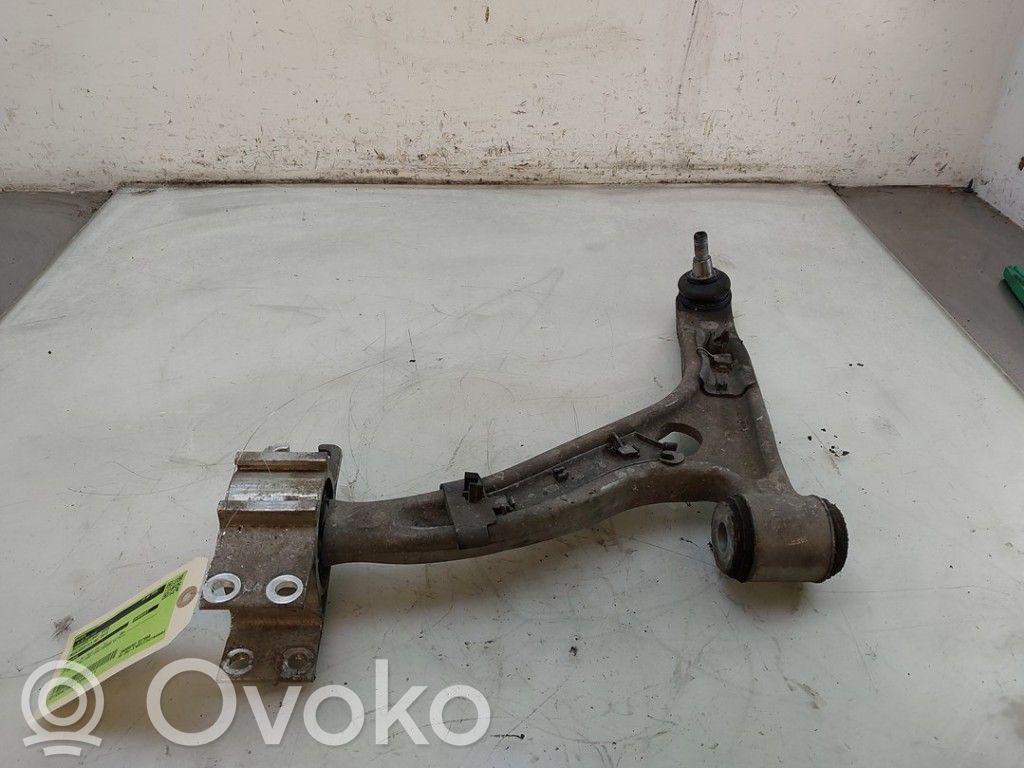 Mercedes-Benz CLA C117 X117 W117 Triangle bras de suspension inférieur avant