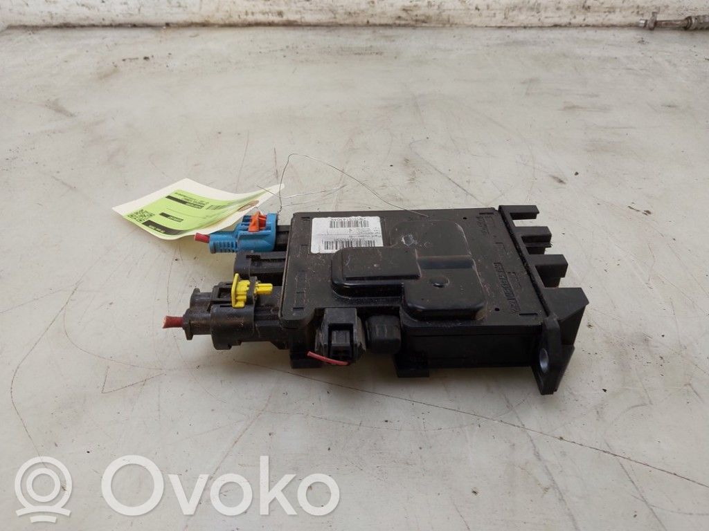 Renault Trafic III (X82) Convertor-inversor tensiune 