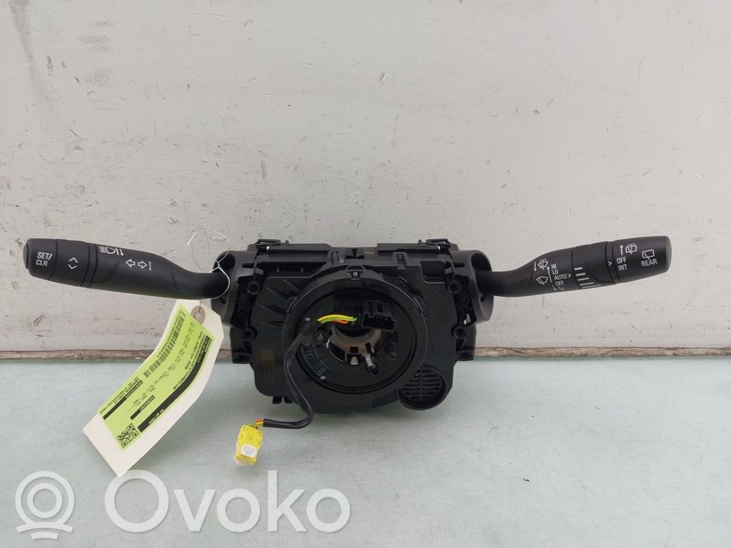 Opel Corsa F Pulsanti/interruttori sul volante