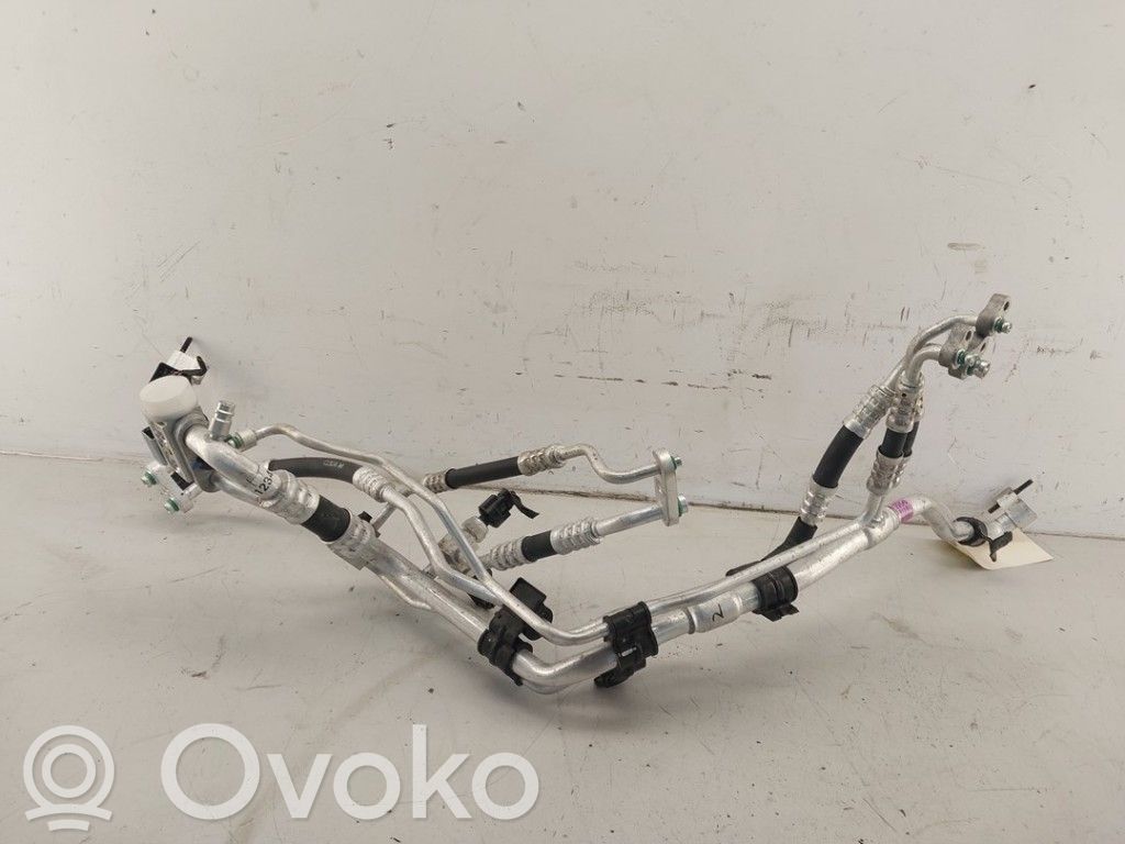 KIA Niro Ilmastointilaitteen putki (A/C)