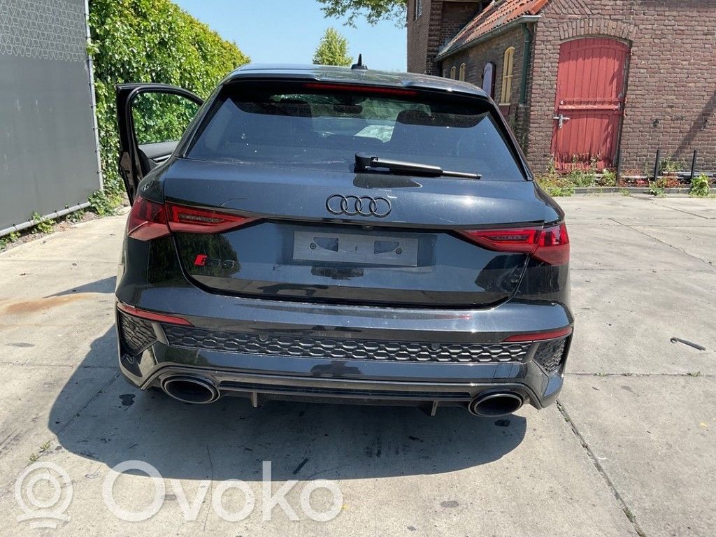 Audi RS3 8Y Tylna klapa bagażnika 