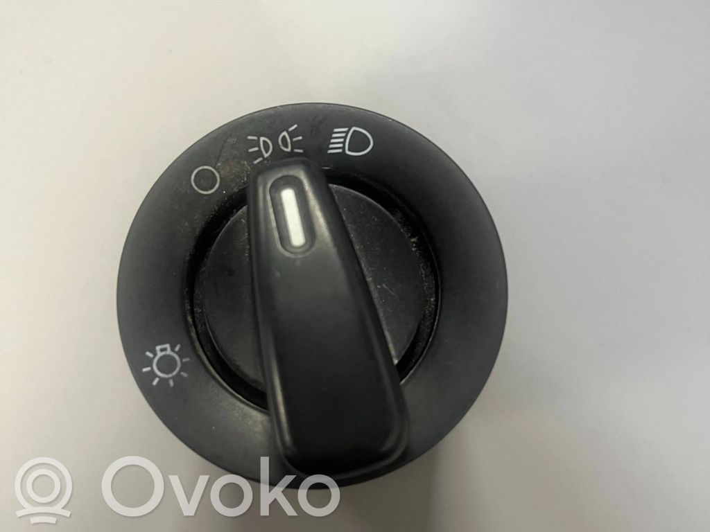 Interruptor de luz   68072000AC,86390,10022647