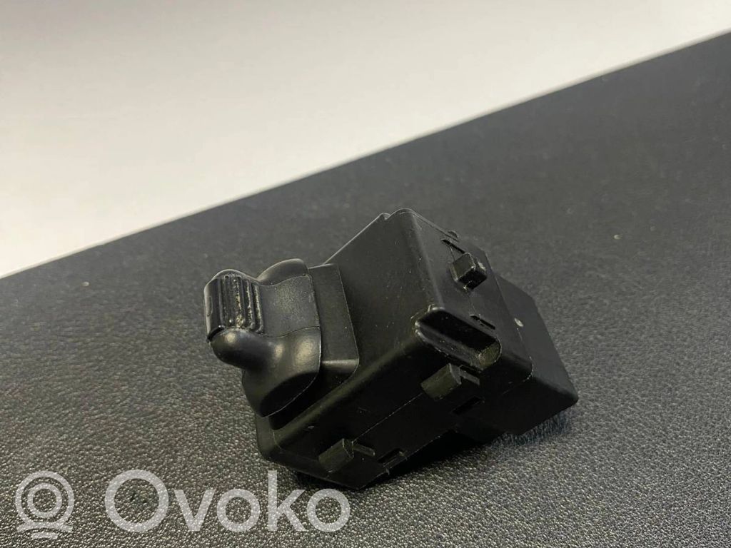 Dodge RAM Electric window control switch 