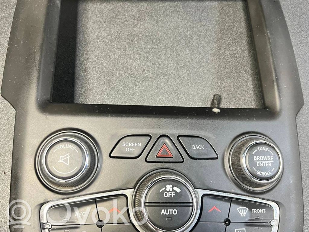 Dodge PickUp RAM SRT-10 Panel radia 